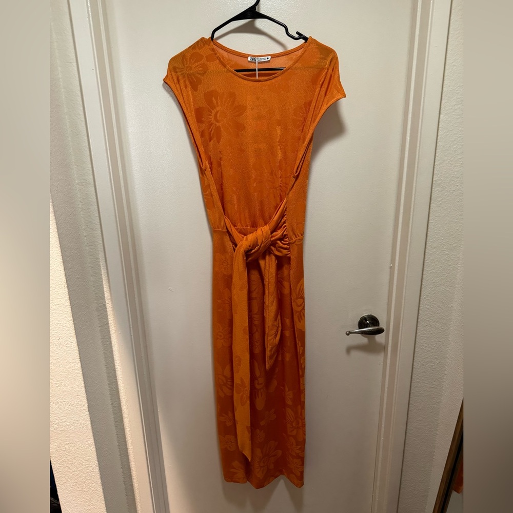 Zara stretchy jacquard tropical dress